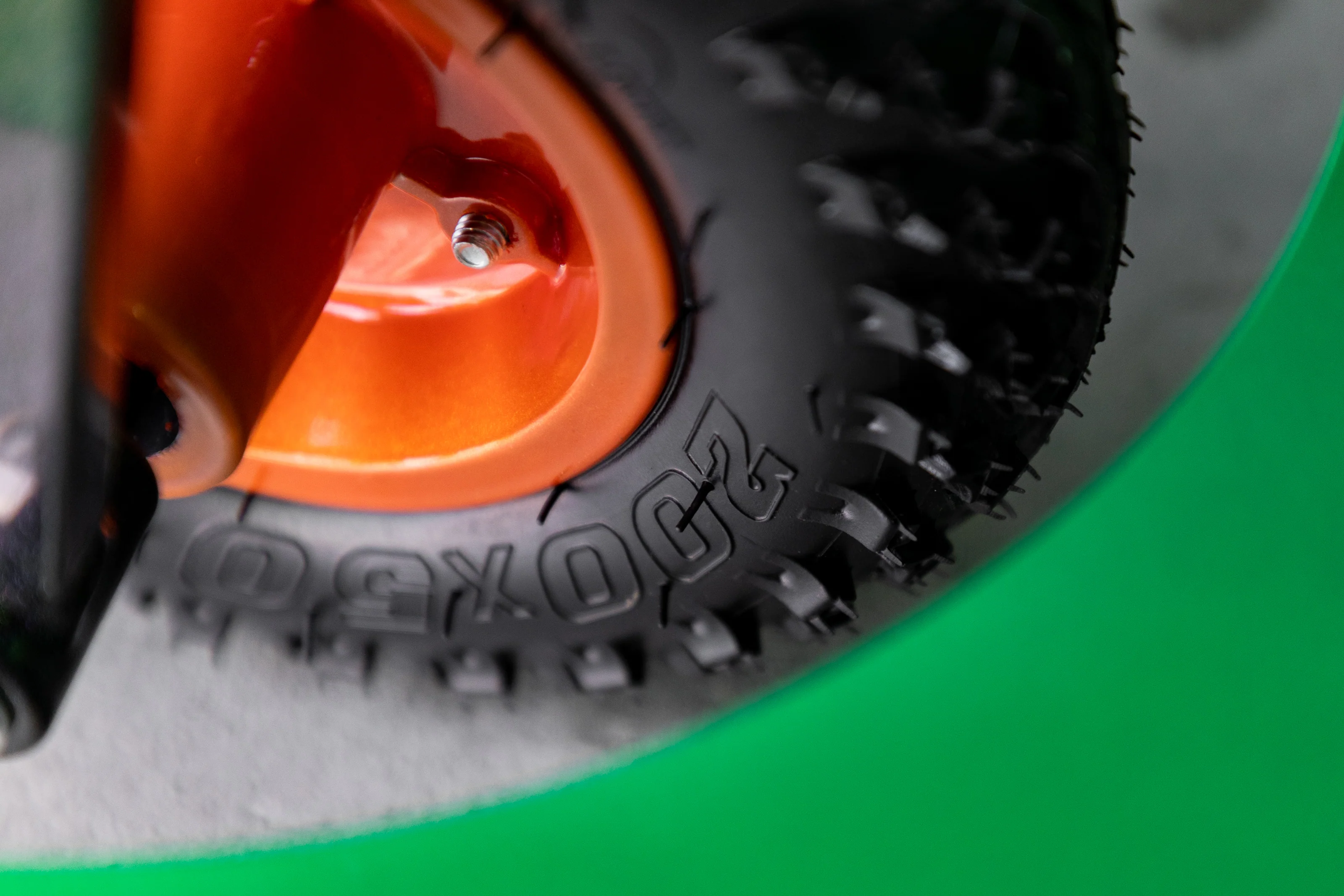 Knobby Air Tire 200x50 - Image 3