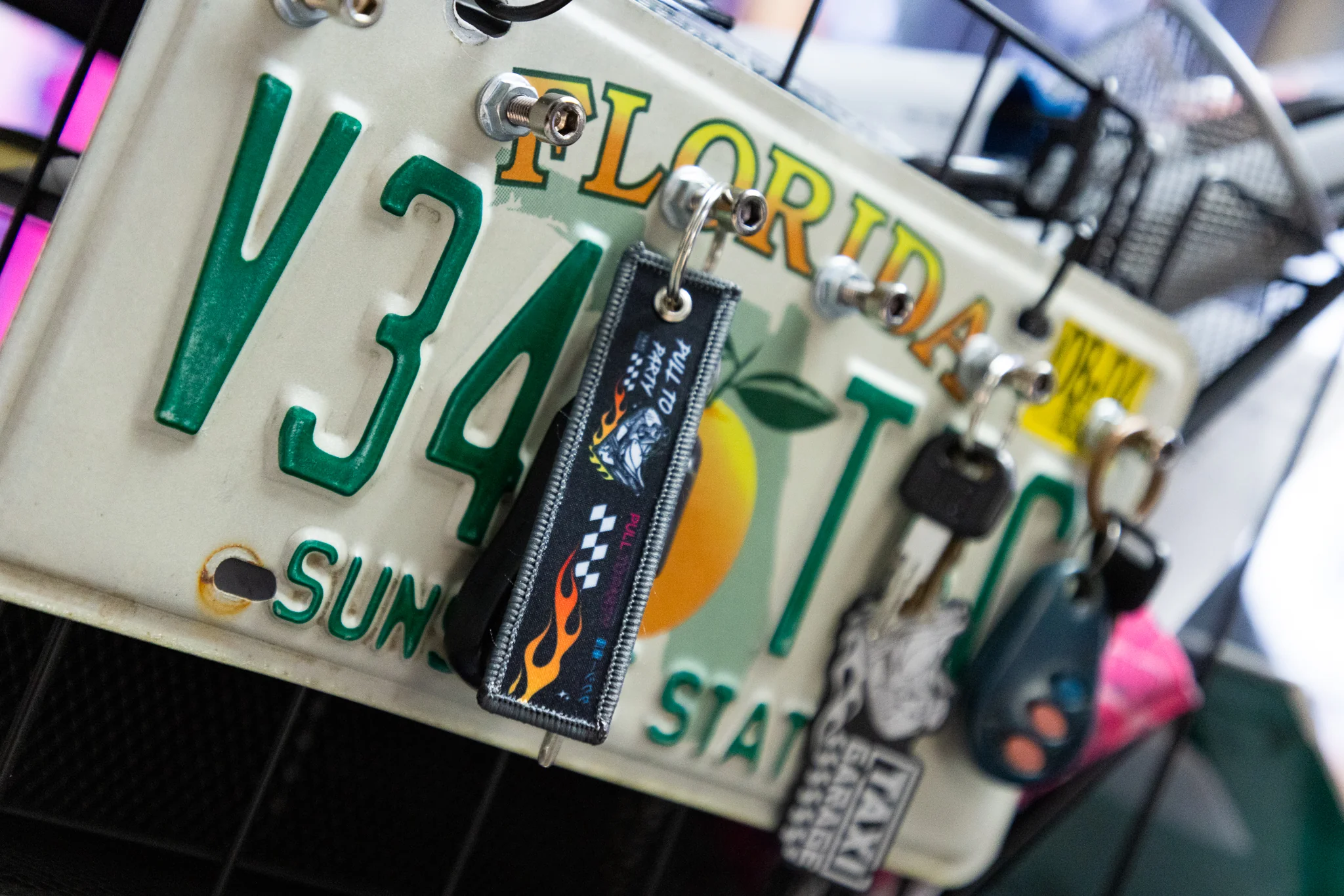Taxi Garage Pull Tag Keychain - Image 3